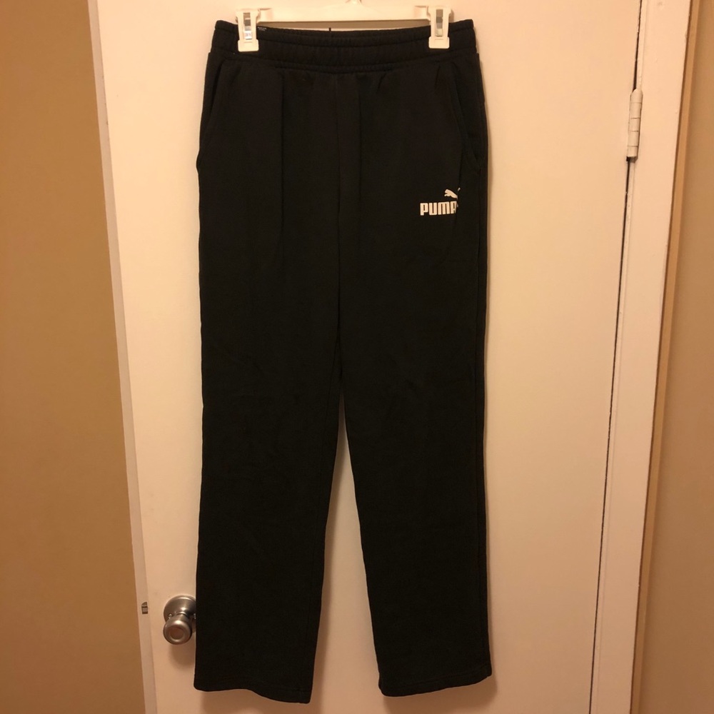 Men’s Black Puma Sweatpants size Medium